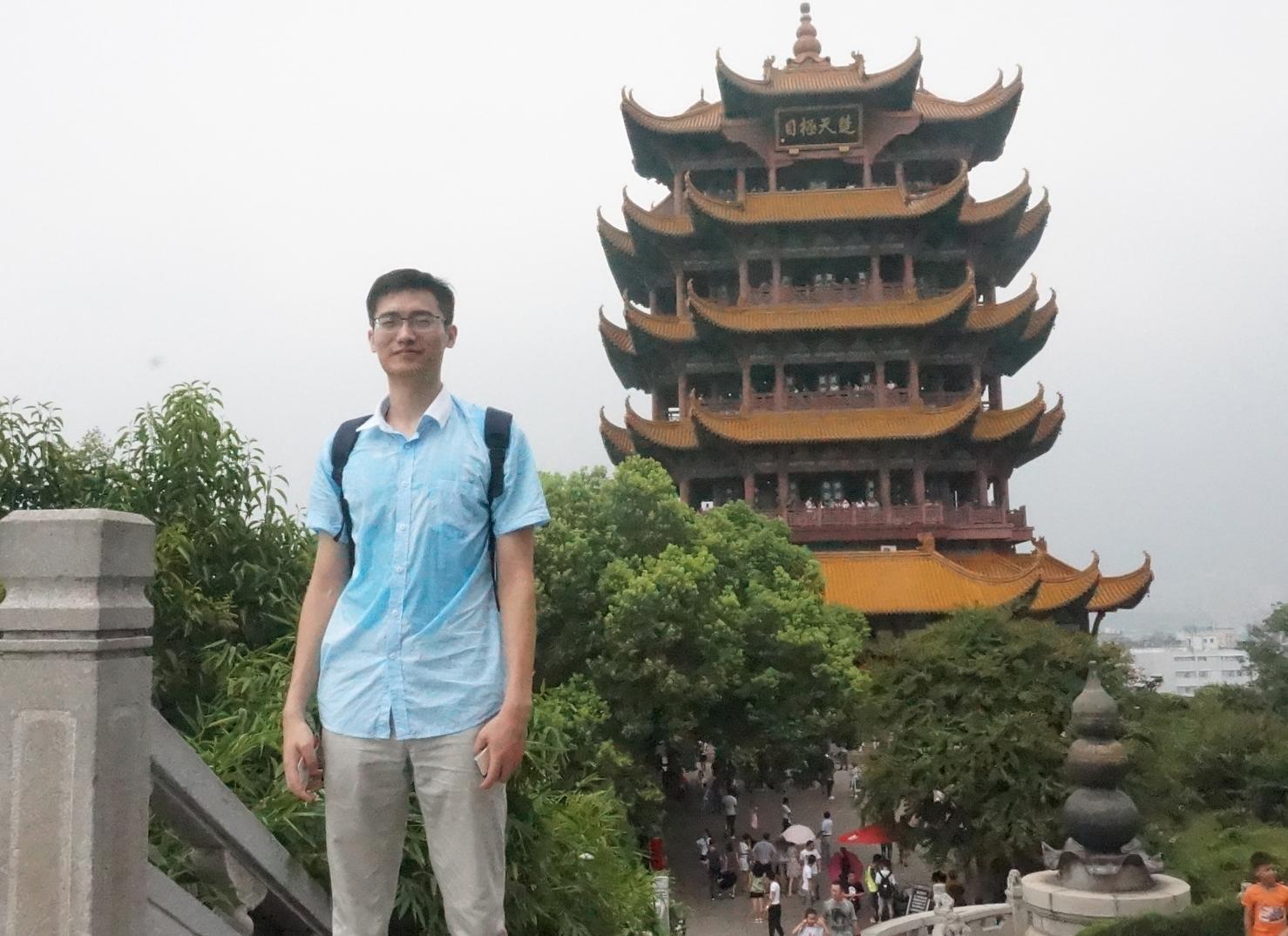 左旻瓒