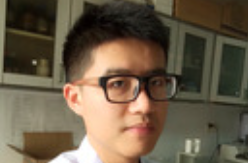 Dongqi  Li(李东奇）